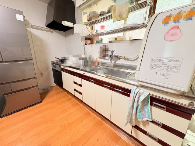 長崎県長崎市田上３丁目　キッチン床暖房　5DKのキッチン