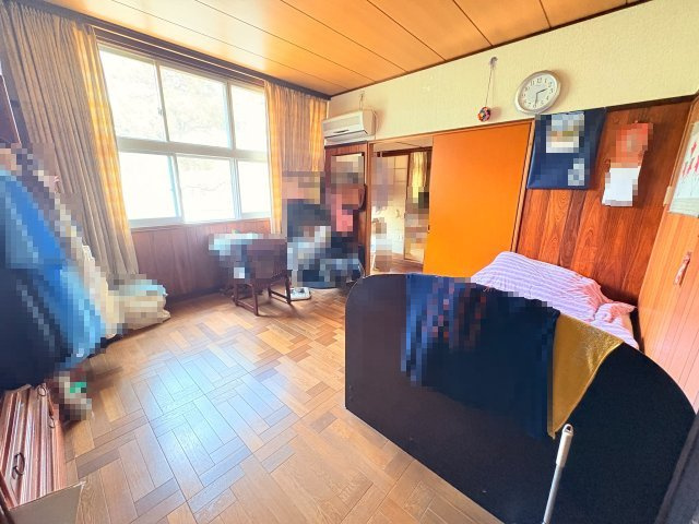 長崎県長崎市田上３丁目　キッチン床暖房　5DKの洋室