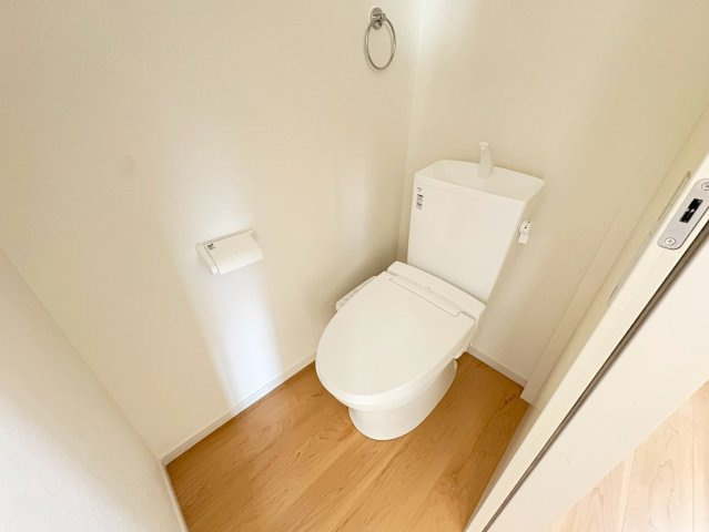 ◆価格変更◆須磨本町1期1号棟のトイレ|ゆったりとした空間のトイレです