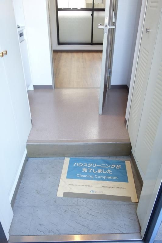 ロイヤルプラザ森下の玄関
