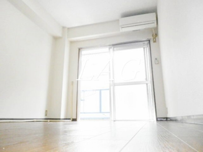 【居間・リビング】 | 新井マンション | 洋室のお部屋です。