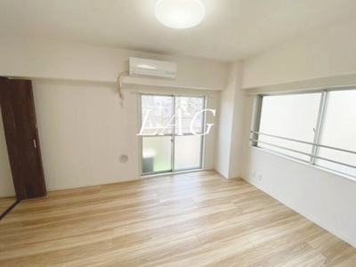 【居間・リビング】 | 住吉コートクハイム | 洋室のお部屋です。
