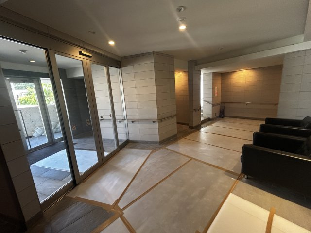 コンフォート北谷桃原パークサイドのエントランス