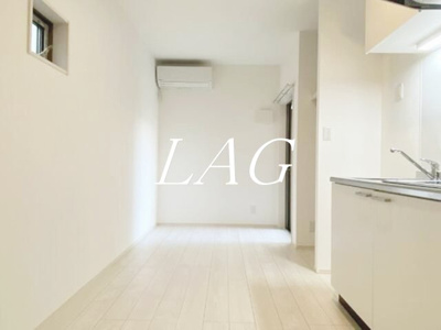 【居間・リビング】 | ＬＡＵＲＥＬ西新井栄町 | 洋室のお部屋です。