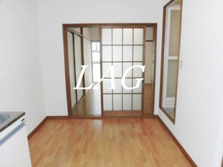 【居間・リビング】 | ユーエスハイム | 洋室のお部屋です。