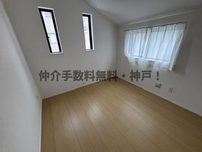 【洋室】 | 神戸市須磨区白川台2丁目　新築戸建　仲介手数料無料！ | 個人の部屋や寝室として使える洋室です