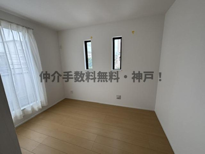 【洋室】 | 神戸市須磨区白川台2丁目　新築戸建　仲介手数料無料！ | 広々とした洋室です