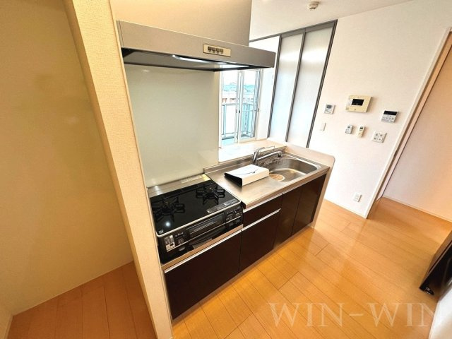コンフォートのキッチン|イメージ（同建物内別部屋の写真です）