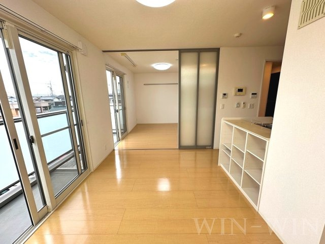 コンフォートの居間・リビング|イメージ（同建物内別部屋の写真です）