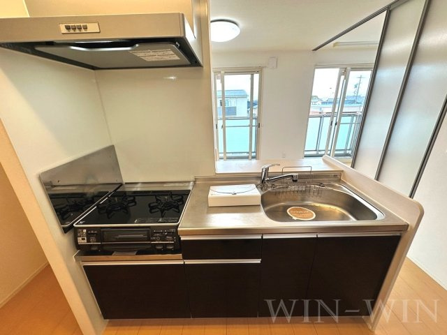 コンフォートのキッチン|イメージ（同建物内別部屋の写真です）