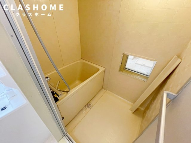 サンシャイン東刈谷の浴室|同物件の別部屋になります。