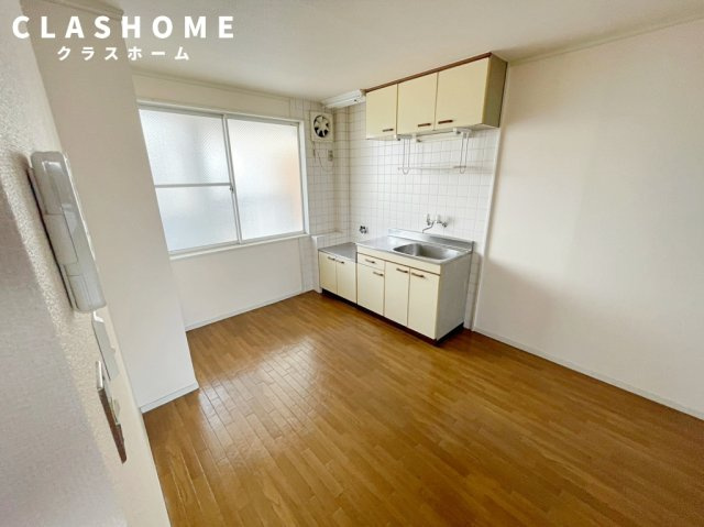 サンシャイン東刈谷の居間・リビング|同物件の別部屋になります。