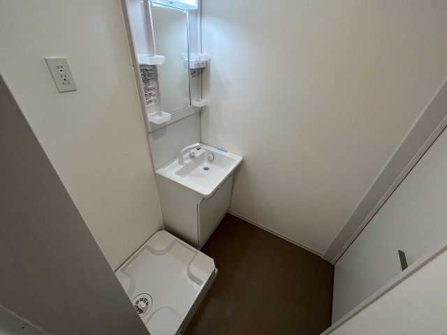 ジーメゾン岩槻南平野ヒラリアの洗面所|忙しい朝には欠かせない洗面所です
