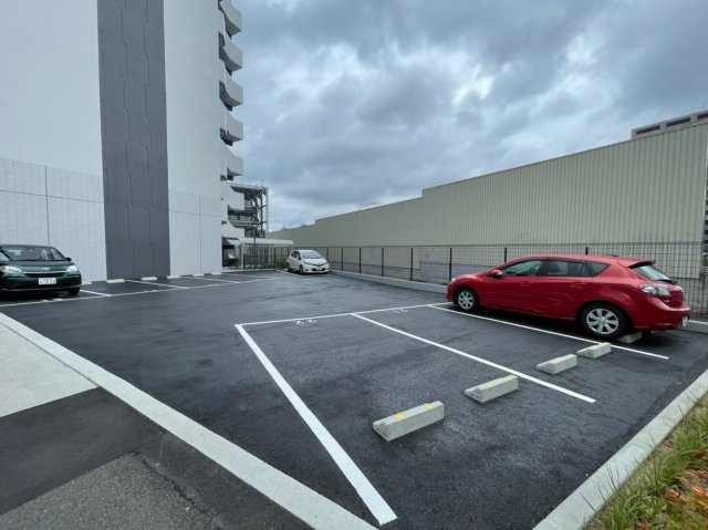S-RESIDENCE茶屋ヶ坂　名古屋市賃貸　仲介手数料無料の駐車場