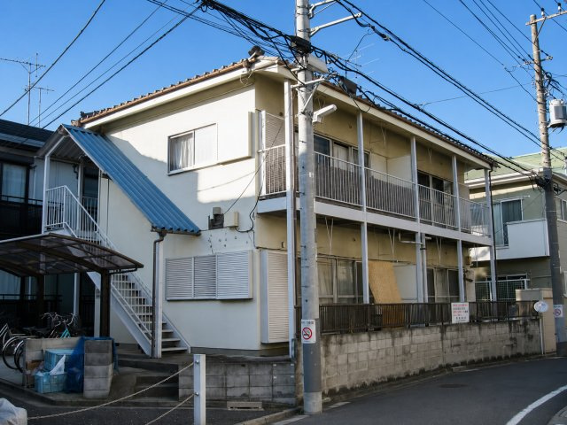 足立区梅島３丁目のアパートの外観