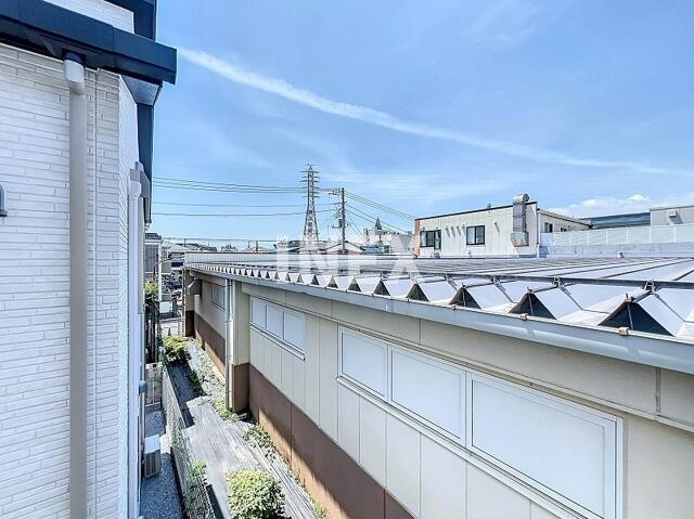 横浜市鶴見区上末吉２丁目の一戸建てのバルコニー