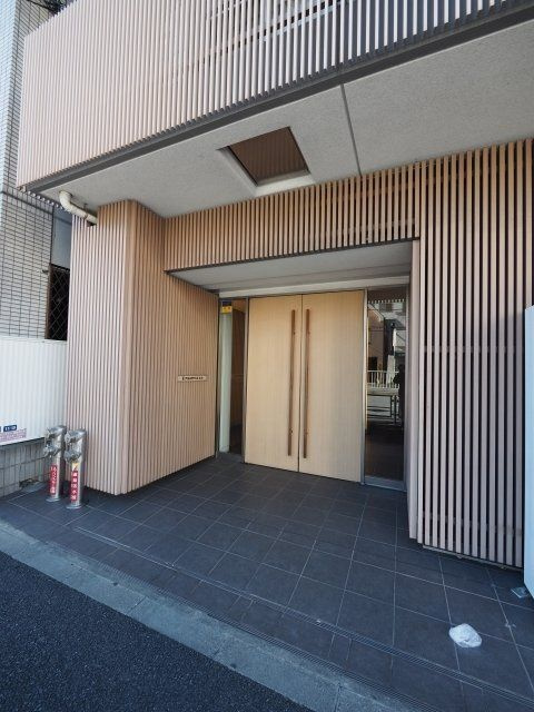 プレスタイル住吉のエントランス