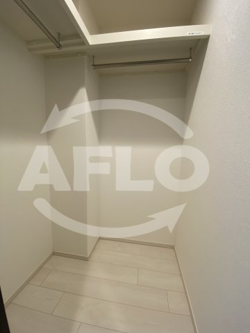 スワンズシティ谷町ブリエの収納|スワンズシティ谷町ブリエ　ウォークインクローゼット
