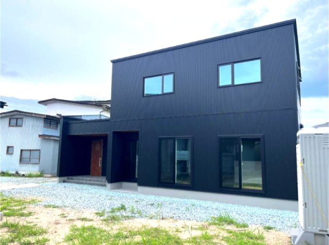 寒河江市大字西根字高畑123-1　新築