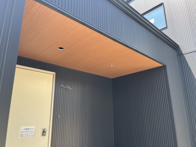寒河江市大字西根字高畑123-1　新築のその他|※玄関ドアは工事用のため、お引渡し時に新品へ交換いたします