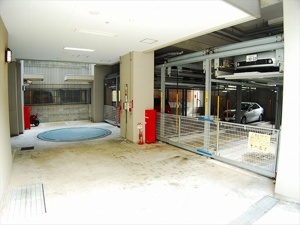 アーデンタワー新町　堀江小学校区のその他共用部分|アーデンタワー新町　駐車場
