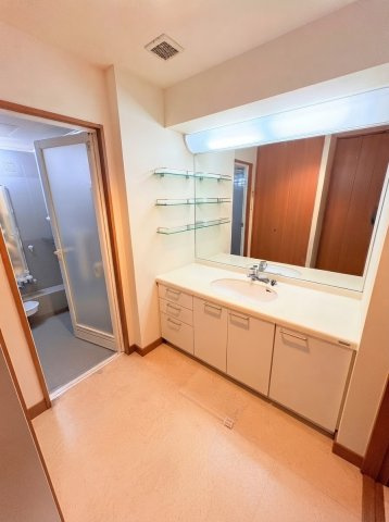 タワーシティ長崎イーストコートの洗面所|※プライバシーの観点により一部加工しております。