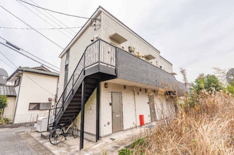 千葉市中央区鵜の森町のアパートの外観