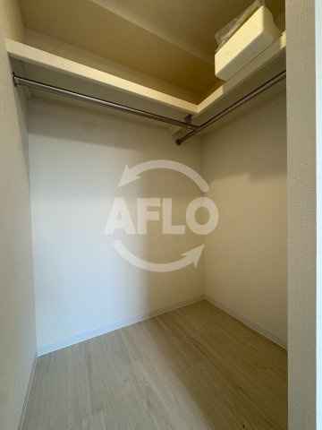 ルクス エテルナ 江戸堀の収納|ルクス エテルナ 江戸堀　ウォークインクローゼット