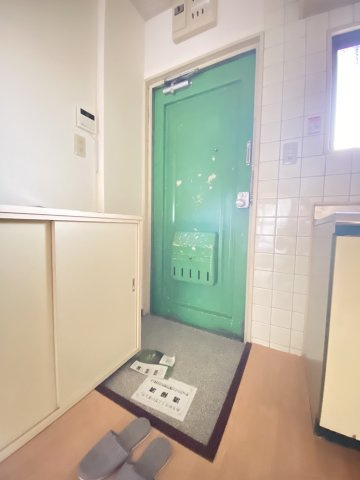 サンライズ摂津の玄関