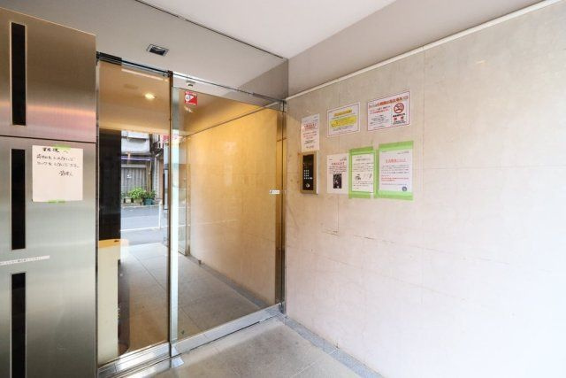 ジェイシティ渋谷のエントランス