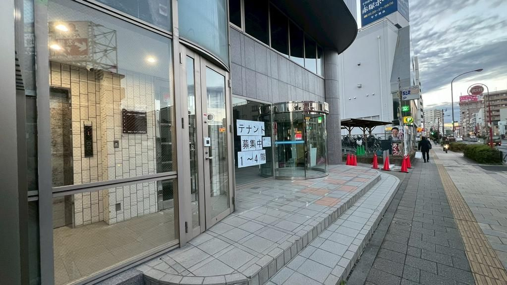 板橋区赤塚新町３丁目の店舗事務所の外観