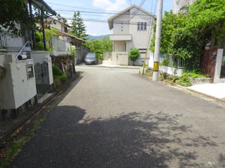 【前面道路含む現地写真】 | 川西市水明台4丁目1の24　中古一戸建て