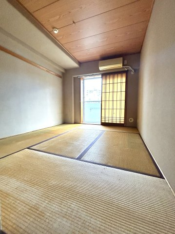 アルファガーデン本町の和室|南に面した明るい和室です。
