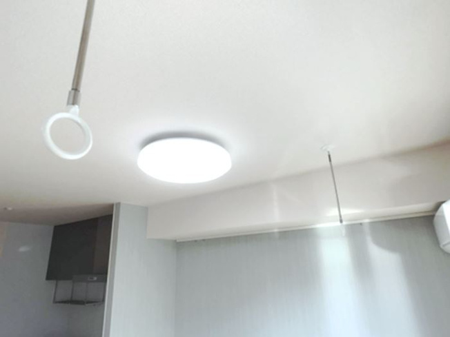 【設備】 | 室内物干しと照明器具