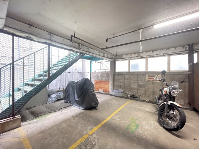 西蒲田スカイハイツの駐車場|バイク置き場