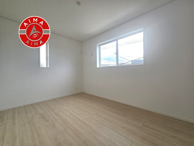 福岡市早良区干隈5丁目第16-2棟（2号棟）の子供部屋|穏やかな光が差し込む室内には、穏やかな時間が流れます。