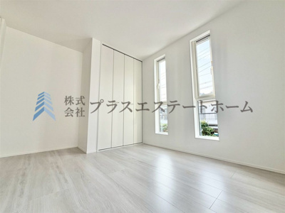 【洋室】 | 須磨区高尾台2丁目新築戸建1号地 | 木目調のフローリング材でナチュラルな見た目のため暖かく落ち着いた雰囲気のお部屋です♪