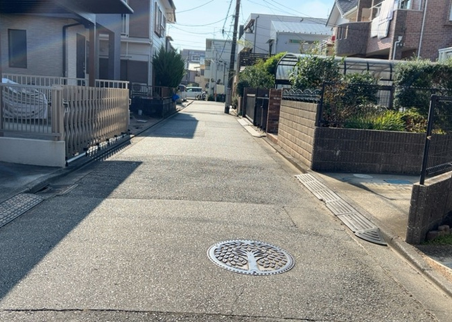 【展望】 | 桜や紅葉の名所に出かける人は多いと思いますが、家にいながら季節の移ろいを感じる生活を送りませんか？リビングや窓から見える景色が生活を彩るワンポイントに！現地から見える景色を堪能してみては如何でしょう。