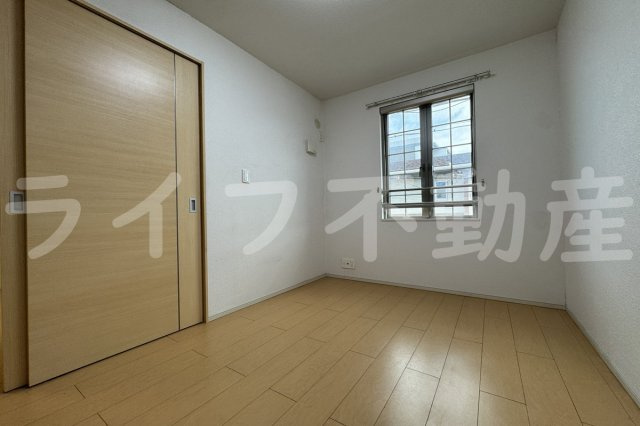 パークサイドエックスⅣの洋室|落ち着いた色調の洋室です