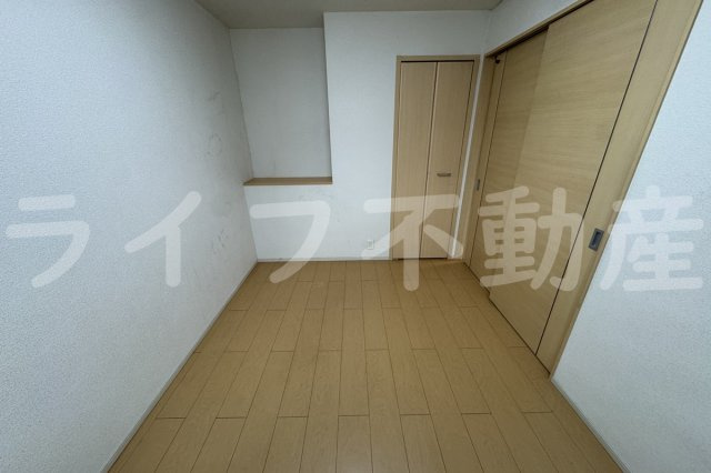 パークサイドエックスⅣの洋室|ゆったりした洋室です
