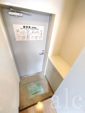 杉並区西荻南２丁目の賃貸マンションの玄関|シューズボックス・玄関部