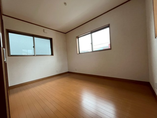 【洋室】 | 大里戸ノ上　一戸建て | ゆったりした洋室です