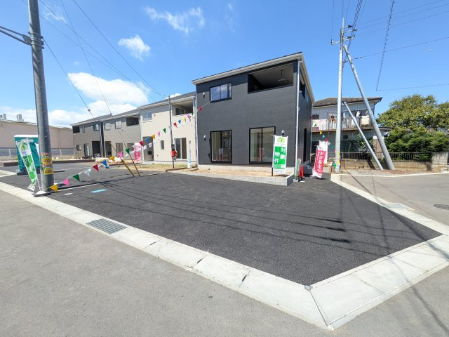 水戸市平須町　第8　3号棟の前面道路含む現地写真|写真だけでは伝わらない快適さを、ぜひ現地で体感しませんか？
即日見学可能です！平日のご案内も可能です♪
お気軽にお問合せまたはお電話ください！
0297-86-8370まで【リアライズ不動産】