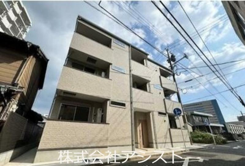 TRIOVE飯塚バスターミナル前の外観
