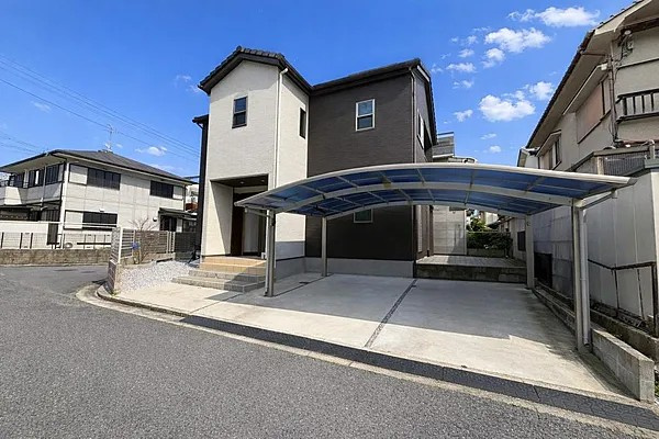 近江八幡市緑町1丁目　中古戸建の外観