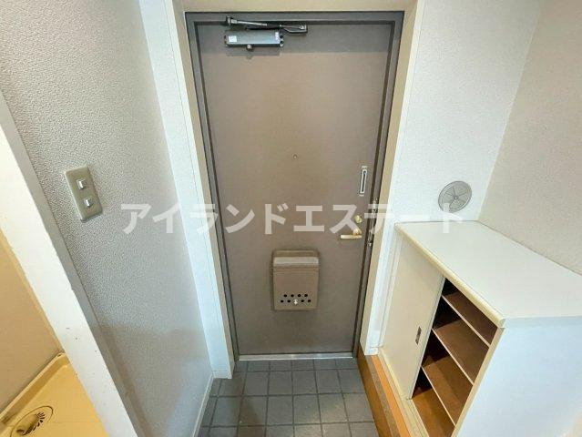 グリーンヒルズ　陽当たり良好　バストイレ別　TVドアフォンの玄関