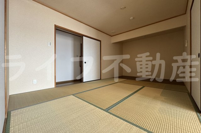 アクシス大阪の内装|明るい色調の室内です