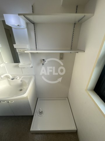 ロベリア弐番館　吉野小学校区の設備|ロベリア弐番館　室内洗濯機置き場