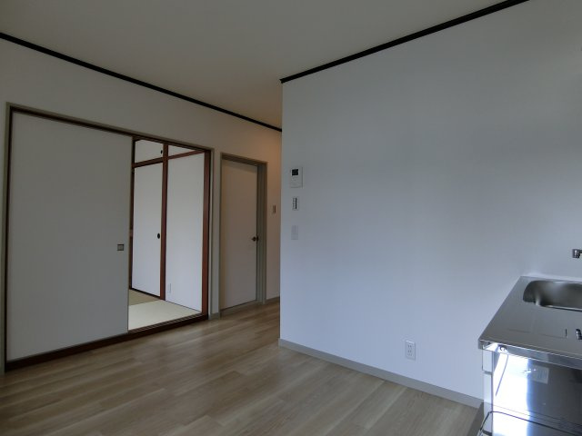 【居間・リビング】 | 丸源ビル