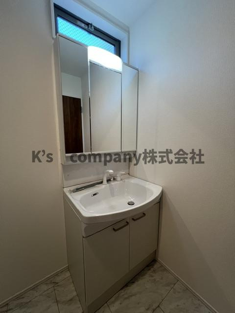 茅ヶ崎市浜須賀　新築戸建　2号棟の独立洗面台|朝の身支度もスムーズ洗面化粧台♪